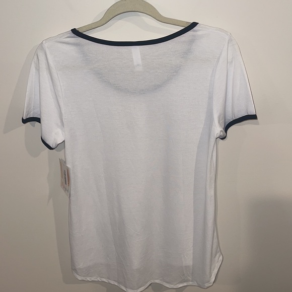 Lularoe Classic T top size small - Picture 2 of 3